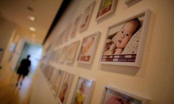 Trung Quốc xem xét cho sản phụ có quyền tự chọn hình thức sinh nở, không cần thông qua người chồng