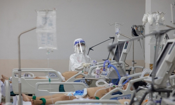 Thiếu oxy điều trị Covid-19, TP.HCM kiến nghị giảm cung cấp khí sản xuất thép để cung ứng cho bệnh viện