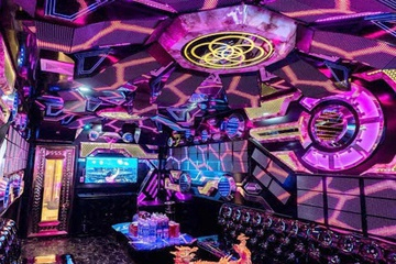 Đề xuất mở lại karaoke, vũ trường ở TPHCM