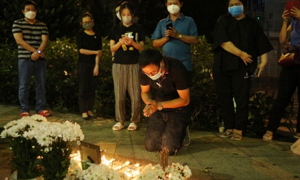 Người thân bé gái bị bạo hành tử vong: 'Không hiểu sao cha cháu lại để sự việc đau lòng xảy ra'