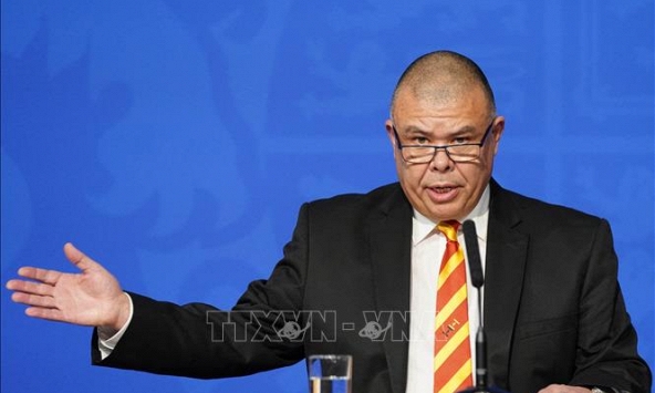 Giáo sư gốc Việt vinh dự được Nữ hoàng Anh phong tước Hiệp sĩ