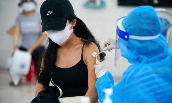Mức độ an toàn khi tiêm phòng Covid-19 mũi 3 sau 28 ngày