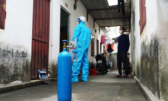 Hà Nội: Những đội 'ATM oxy' đầu tiên vừa bắt đầu hoạt động