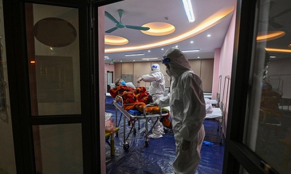 F0 tăng nhanh, nhiều bệnh nhân Covid-19 ở Hà Nội khó tiếp cận y tế