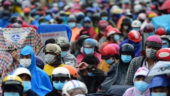 Khi gần một nửa dân số chịu tác động của Covid-19