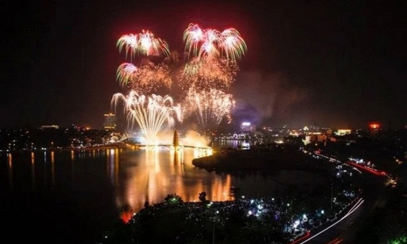 Bộ Văn hóa đề nghị dừng bắn pháo hoa, tổ chức lễ hội dịp Tết Nguyên đán 2022