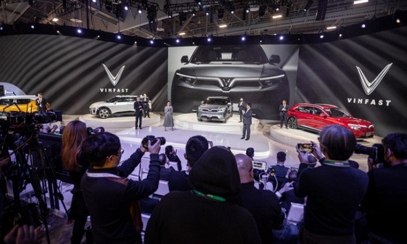 Những toan tính trong việc VinFast tuyên bố dừng xe xăng từ năm 2022