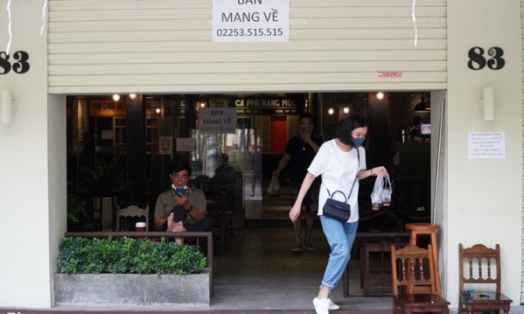 Hải Phòng thành vùng đỏ, người dân về quê ăn Tết thế nào?