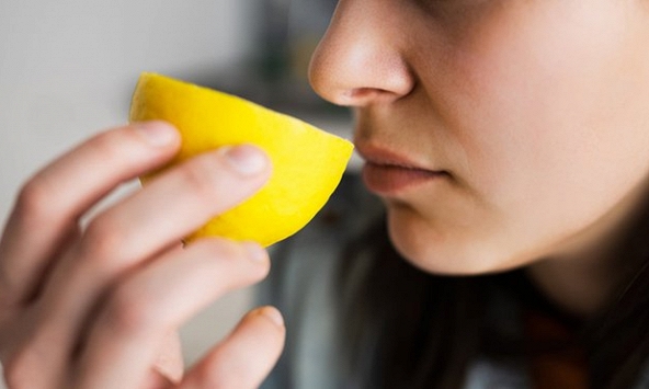 Chữa mất mùi do Covid-19 bằng cách tập ngửi