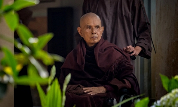 Những câu nói của Thiền sư Thích Nhất Hạnh chiêm nghiệm về cuộc đời, chiến tranh và chánh niệm 