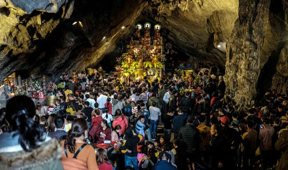 Huyện Mỹ Đức xin phép Hà Nội cho mở cửa chùa Hương