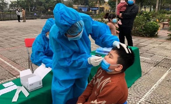 Bộ GD-ĐT và Bộ Y tế không có quy định tất cả học sinh xét nghiệm COVID-19