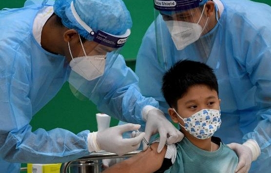 Phụ huynh lo ngại việc tiêm vắc xin Covid-19 cho trẻ 5-11 tuổi, Bộ Y Tế nói gì?