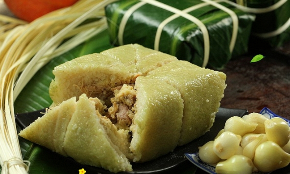 Nhà văn bị ném đá vì chê bánh chưng “là thứ văn xuôi thô kệch'