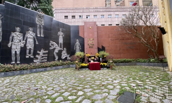 Hà Nội: Các di tích vắng khách trong ngày đầu mở cửa trở lại