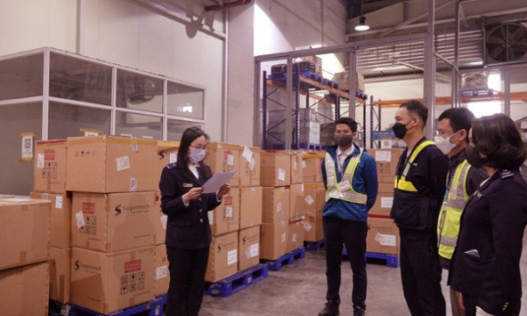 Nhập lậu hơn 85.000 test nhanh COVID-19 từ Hàn Quốc về Việt Nam 