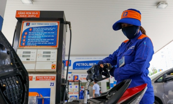 Những ảnh hưởng tới kinh tế Việt Nam khi giá dầu tiến sát 100 USD