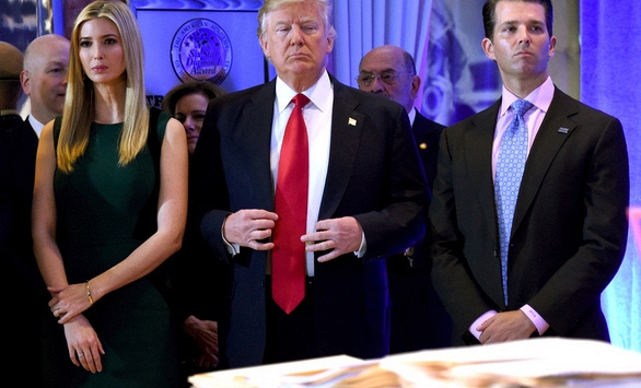 Thẩm phán New York ra lệnh thẩm vấn ông Trump và hai con