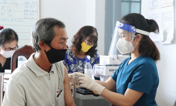 Dịch COVID-19: Triển khai 'Chiến dịch bảo vệ đối tượng nguy cơ'