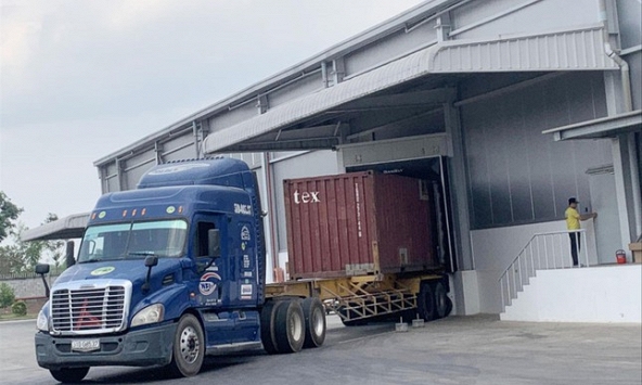 Doanh nghiệp vận tải mất phương hướng vì giá xăng dầu tăng cao