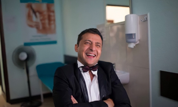 Chân dung ông Volodymyr Zelensky: Từ cây hài danh tiếng đến Tổng thống Ukraina 