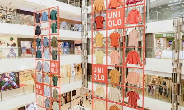 Các hãng đua mở cửa hàng quy mô lớn