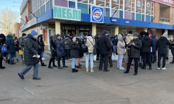 Thủ tướng yêu cầu có phương án sẵn sàng đưa công dân Việt Nam tại Ukraine về nước