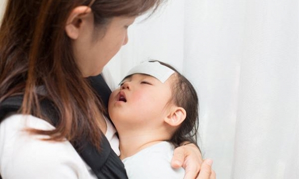 Chăm sóc trẻ F0 tại nhà: Những điều đơn giản không phải cha mẹ nào cũng biết