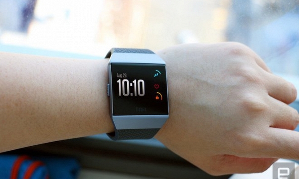 Đồng hồ thông minh khiến 100 người bị bỏng cổ tay