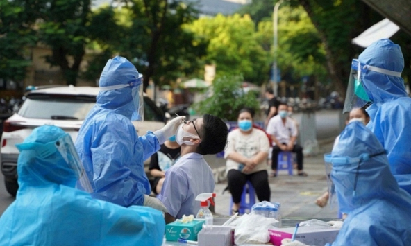 Nguyên nhân khiến F0 tăng cao sau Tết