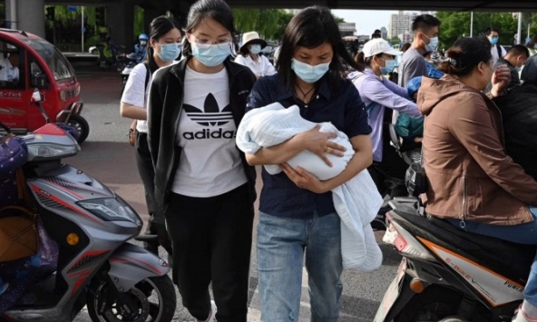 Trung Quốc đề xuất cho phép phụ nữ độc thân trên 30 tuổi sinh con đầu lòng