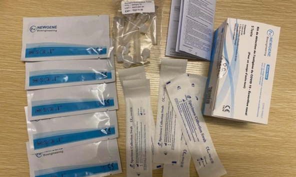 Giá kit test nhanh giảm nhiệt