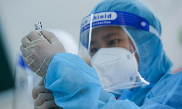 Trẻ F0 khỏi bệnh bao lâu thì được tiêm vắc xin COVID-19?