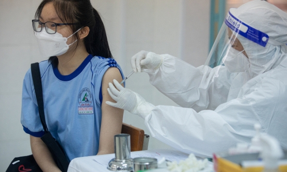 Việt Nam đã tiêm hơn 200 triệu liều vaccine Covid-19, tỷ lệ bao phủ đã vượt mục tiêu đề ra