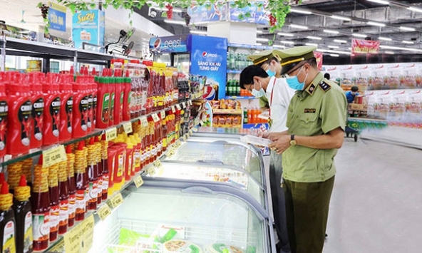 Hàng thiết yếu đồng loạt tăng giá