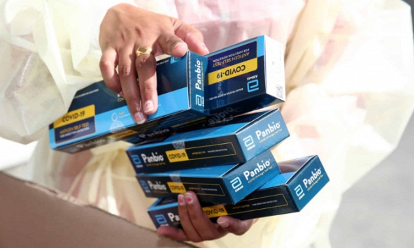 Bộ Y tế phê duyệt bộ tự xét nghiệm nhanh kháng nguyên COVID-19 Panbio của Abbott