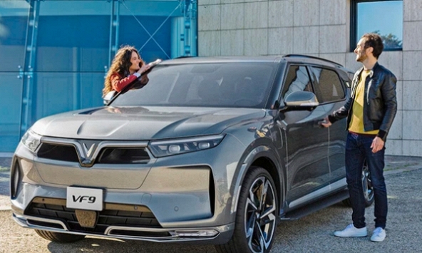 VinFast VF 8, VF 9 có giá thấp nhất 930 triệu đồng