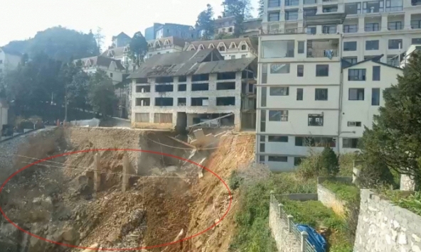 Phó Chủ tịch UBND tỉnh Lào Cai chỉ đạo nóng khắc phục sự cố sạt lở ở Sa Pa