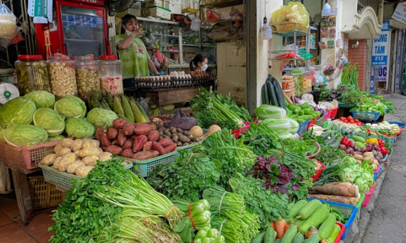 Giá cả tăng cao, khéo mua mới ấm