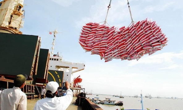 Kinh tế quý I khởi sắc, GDP tăng 5,03%