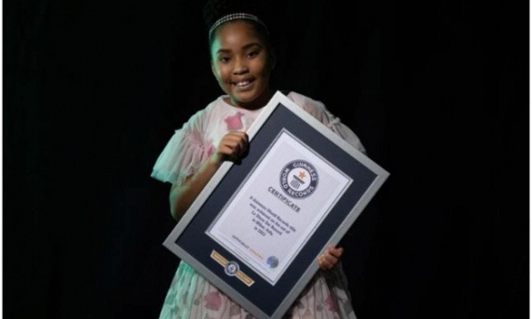 Cô bé 7 tuổi lập kỷ lục ca sĩ opera trẻ nhất thế giới, có thể hát 7 thứ tiếng