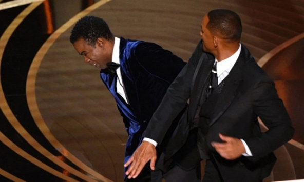 Vé xem show của Chris Rock tăng chóng mặt sau sự cố với Will Smith tại lễ Oscar