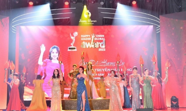 Nghi thức rước đuốc truyền cảm hứng của Happy Women