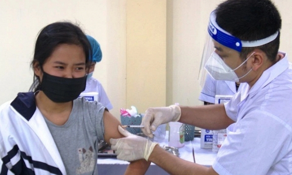 Thủ tướng: Hoàn thành việc tiêm cho trẻ em trong quý II năm 2022