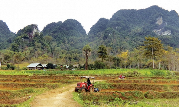 Phía làng Chục Muông chân núi Phù Thẩm Pụt