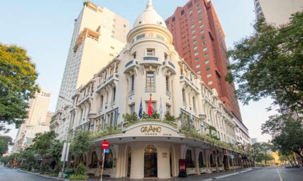 Nhiều tour du lịch, khách sạn cao cấp tại TP.HCM giảm giá sốc tới 73%