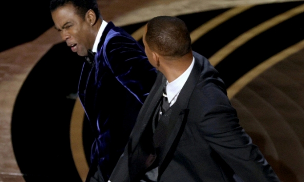 Will Smith bị cấm dự các lễ trao giải Oscar trong 10 năm