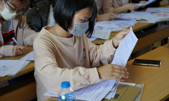 Học sinh trường chuyên được phép học đại học từ năm lớp 11