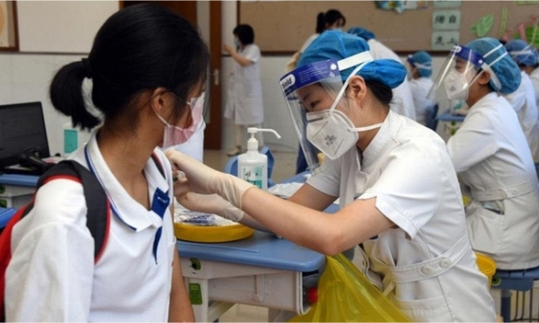 Cách xử trí các phản ứng sau tiêm vaccine phòng COVID-19 cho trẻ 5 đến dưới 12 tuổi