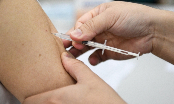 Hà Nội: Chỉ có hơn 50/160 học sinh đến tiêm vắc xin COVID-19 trong ngày đầu tiên